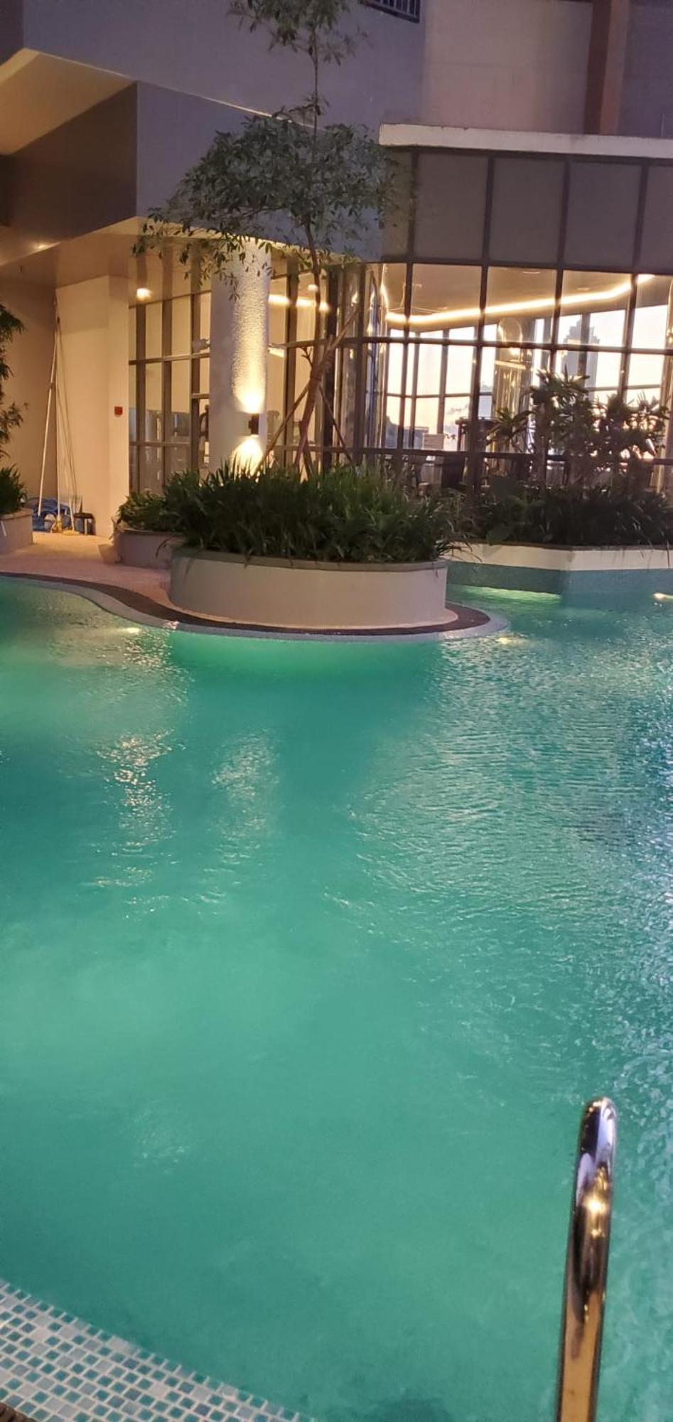 Luxury 32nd Floor 2 Bed-2 Bath With Pool, Harbour & Lotus Tower Views Apartamento